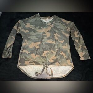 Camo Long Sleeve Top Women’s Large